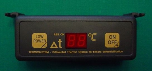 Energie-effiziente-Thermostat einschließlich Verkabelung für