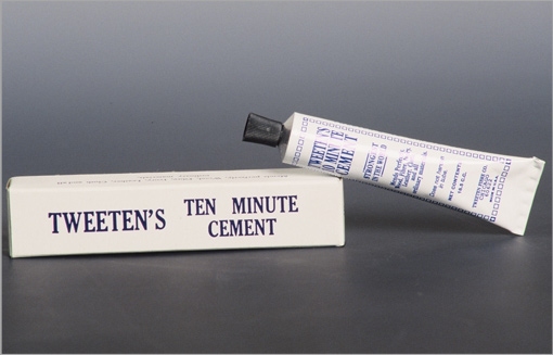 Tweeten 10 minutes colle, grand tube